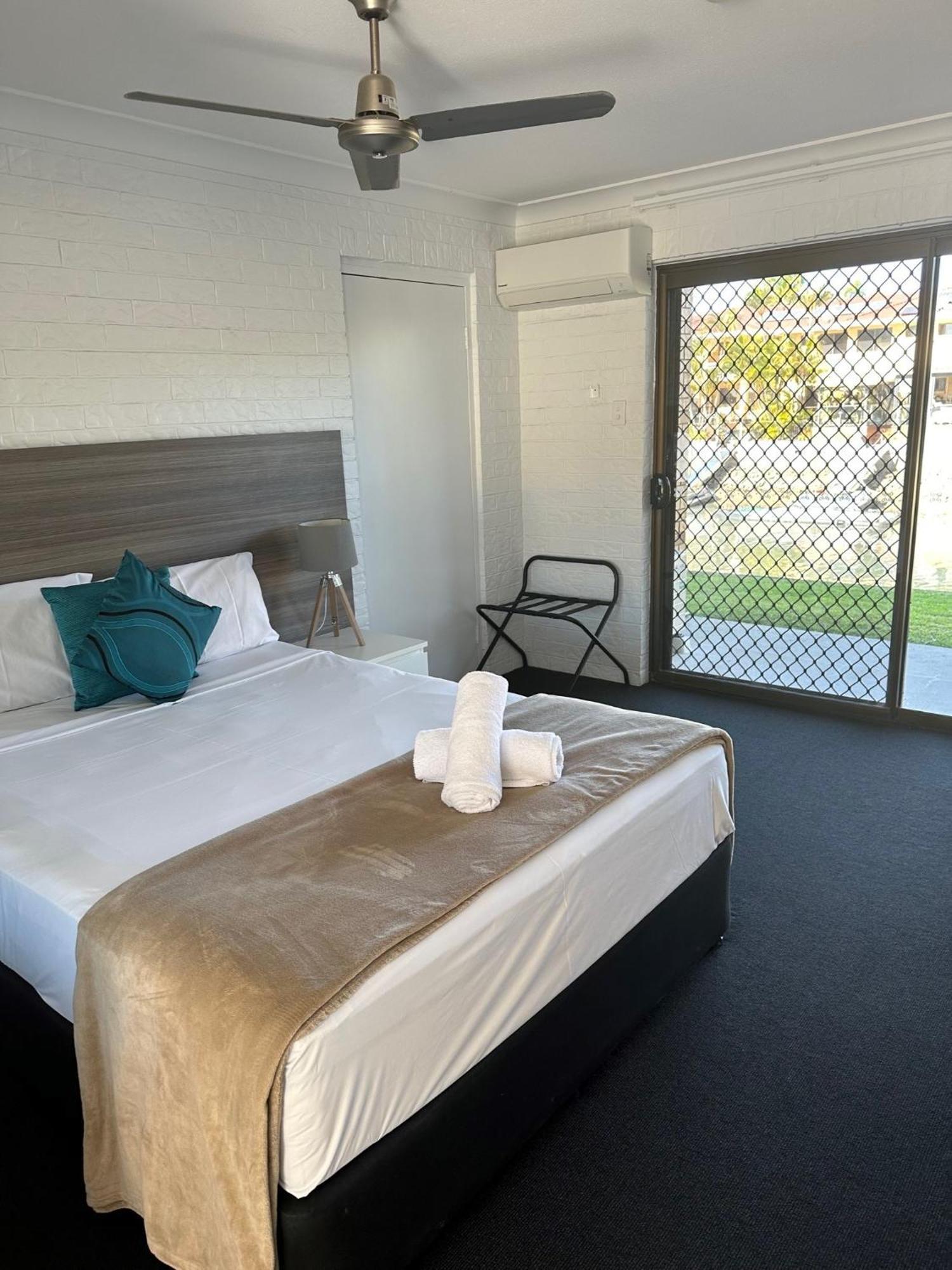 Bribie Waterways Motel Bongaree Zewnętrze zdjęcie