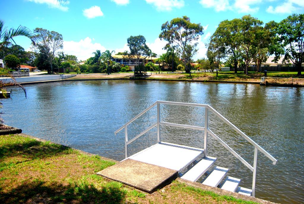 Bribie Waterways Motel Bongaree Zewnętrze zdjęcie